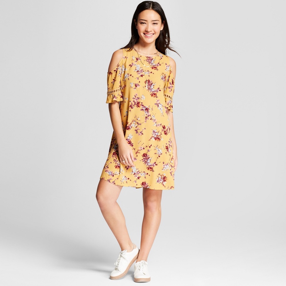 UNTIL MIDNIGHT🔥📦 NWOT cold shoulder dress